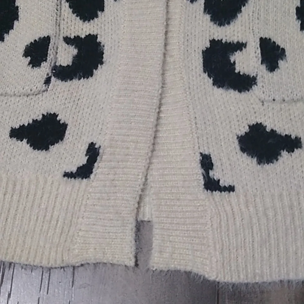 Dreamers by Debut Leopard Cheetah Print Cardigan Sweater Shrug Size M/L - Picture 5 of 11